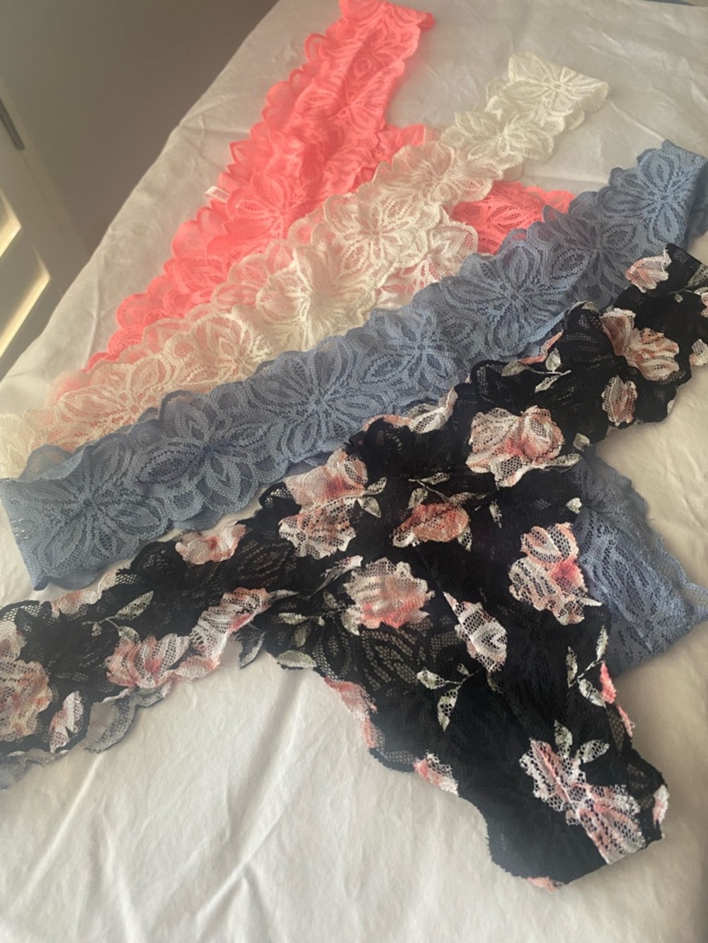 4  Victoria Secret PINK Stretch Lace Thongs
SIZE L